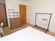 Welcoming double bedroom near Limehouse train station...