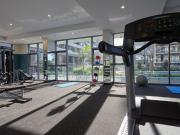 Well Maintained 1 Bed plus Study Desk and Parking!