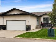 Well maintained 3bdrm 3bth Bungalow In Desirable Harbour...