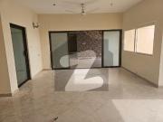Well Maintained 4 Bedroom 3760 Square Feet Apartment...