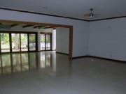 Well Maintained 4 Bedroom House for Rent in Urdaneta...