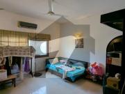 Well Maintained 500 Yards Bungalow Near Zamzama Park Is...