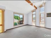 WELL MAINTAINED HOME IN DESIRABLE SOUTH SIDE POCKET