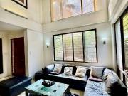 Well Maintained Modern Corner Home in South Green Park...