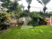 Well Mntan Prime Location 600 Yard Bungalow For Sall...