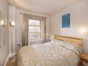 Well presented 1 bedroom part furnished apartment with a...