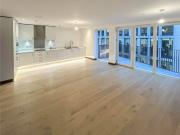 Well presented 2 bedroom 5th & 6th floor duplex...