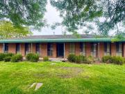 WELL PRESENTED 4 BEDROOM HOUSE IN NARRE WARREN!