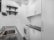 Well Presented Apartment with Parking