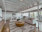 STUNNING CITY & MOUNTAIN VIEWS