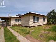 WELL PRESENTED FOUR BEDROOM PLUS STUDY WALKING DISTANCE...