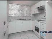 Well Presented Top Floor Living in Convenient Location