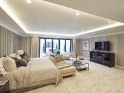 Wellington Court, Beaconsfield HP9, 3 bedroom flat to...