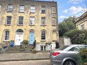 Wellington Parade, Gloucester GL1, Room to rent, £600...