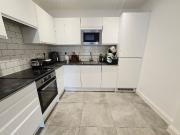 Wellstones, Watford WD17, 1 bed flat to rent, £1,350 pcm...