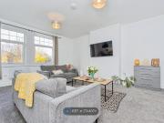 West Didsbury, Manchester M20, 4 bed flat to rent,...