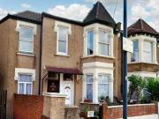 West Ella Road, London, 2 Bedroom Maisonette