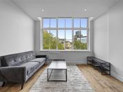 West Smithfield, London EC1A, 1 bed flat to rent, £2,600...