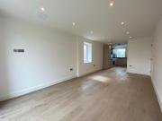 Western Avenue, Acton, W3