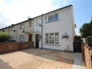 Westfield, Woking, Surrey GU22, 3 bed end terrace house...