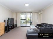 Westmead Central, Close To Hospital, Shops And Railway!