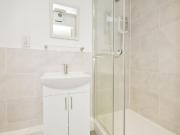 2 bedroom Flat To Let
