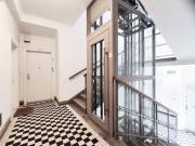 WESTSEITIGE LOGGIA Sanierungsbedürftiger Altbau im 3.Stock