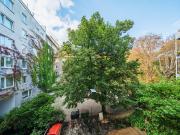 Westseitiger Altbau mit Balkon mit traumhaften Grünblick...