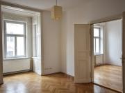 WG geeignet: Schöner 3,5 Zimmer Altbau mit hofseitigem...
