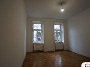 WG geeignete Altbauwohnung in saniertem Haus