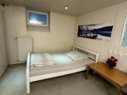WG Zimmer 20qm, Souterrain, geräumig, 3m Schrank, sehr ruhig