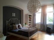 WG Zimmer in Berufstätigen WG am Hölderlinplatz