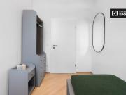 WG Zimmer zu vermieten in Berlin, 13 Zimmer Wohnung