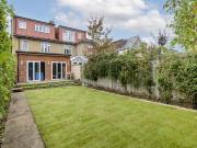 Whitchurch Gardens, Edgware HA8