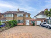 Whitchurch Lane, Edgware HA8, 3 bed flat to rent, £2,250...