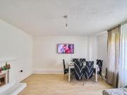 Whitear Walk, London, 1 Bedroom Flat