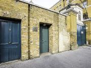 Whitechapel Road, London E1 2 bed flat to rent £2,740...