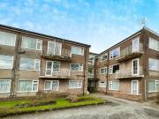 Whitefield, Dovehouse Close, Manchester, 2 Bedroom Flat