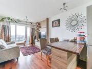 Whitestone Way, Croydon CR0, 2 bed flat to rent, £1,800...