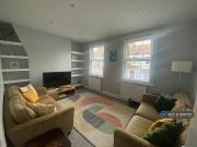 Whittington Road, London, N22 2 bed maisonette to rent...