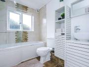 Whole 1 bedrooms apartment in Salford