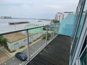 Whole 2 bed, 2 bath 4th floor waterfront flat SE18