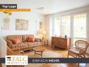 Wie ein kleines Haus: Großzügige Wohnung mit Garten und...