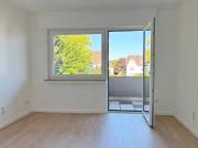 WIE NEU: 4 Zimmer Wohnung mit Balkon in Paffrath in...