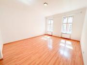 Wiener Altbaucharme in Bestlage beim Westbahnhof – Hohe...