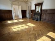 Eleganz trifft Geschichte – Stilvolle Altbauresidenz an...