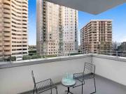 Wilshire Margot Studio Apartment for Rent at 10599...
