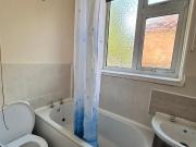 Winchester Way, Bolton BL2 3 bed semi detached house to...