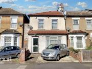 Wingate Road, ILFORD 3 bed terraced house to rent £2,250...