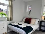 Winifreds Drive, Telford, Studio Flat For